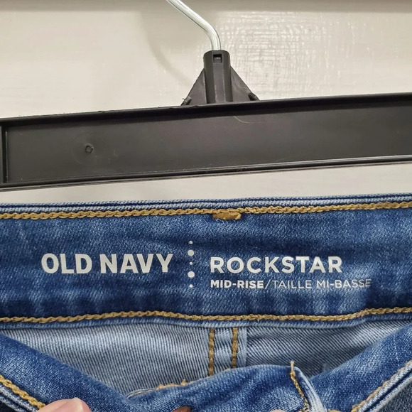 Old Navy Rockstar Mid-Rise Light Wash Ripped Skinny‎ Jeans Plus Size 16 Regular - Picture 3 of 6